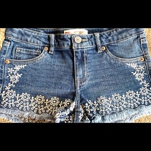 Levi’s shorts